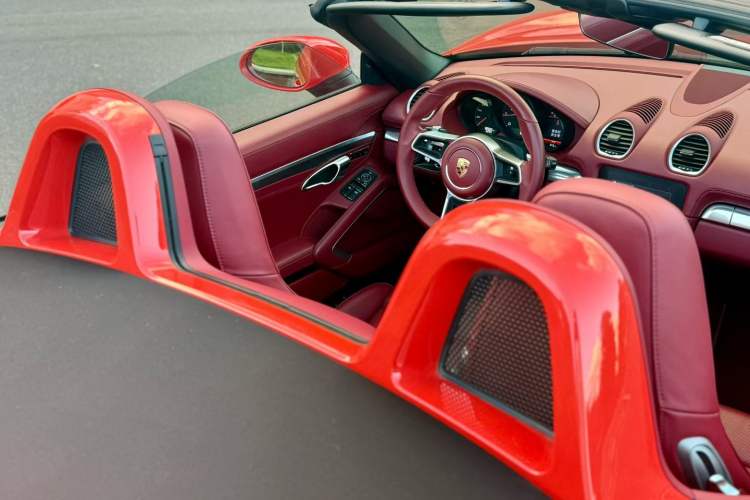 Used Porsche 718 2020 Boxster 2.0T Interior 4