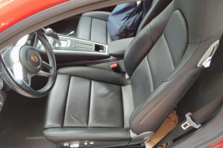 Used Porsche 718 2020 Cayman 2.0T Left Front Seat