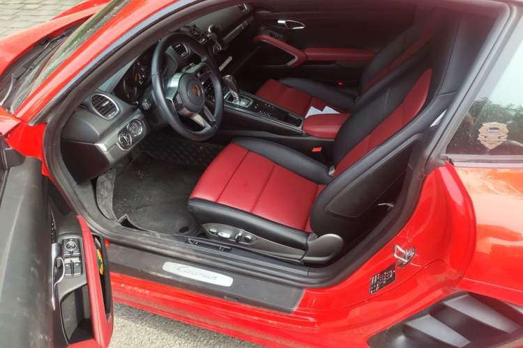 Used Porsche 718 2020 Cayman 2.0T Left Rear Seat