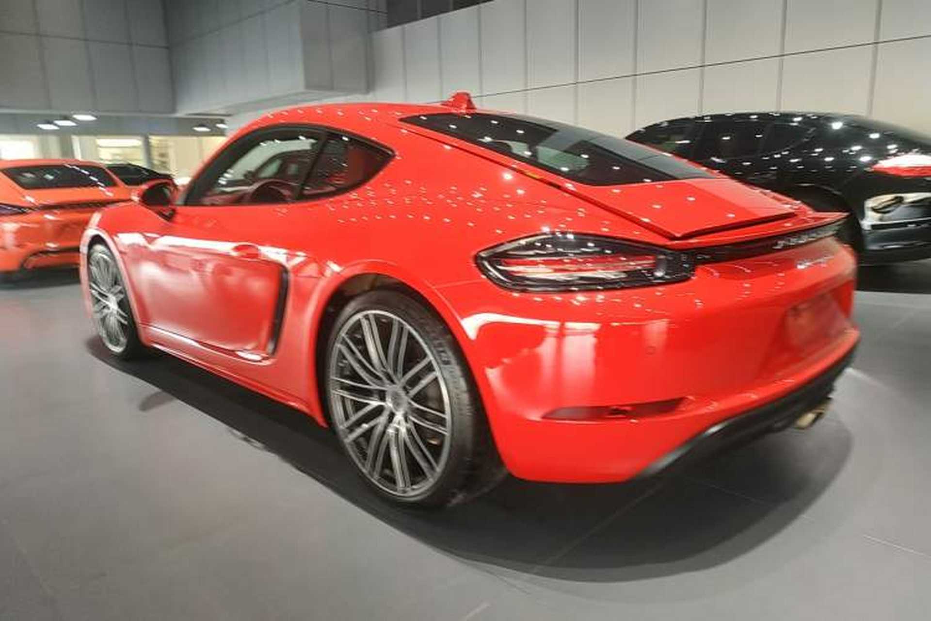 Used Porsche 718 2020 Cayman 2.0T Left Side
