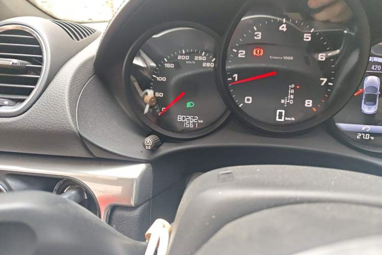 Used Porsche 718 2020 Boxster 2.0T Odometer Close Up