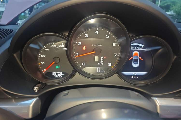 Used Porsche 718 2020 Boxster 2.0T Odometer Close Up