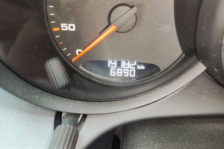 Used Porsche 718 2020 Cayman 2.0T Odometer Close Up