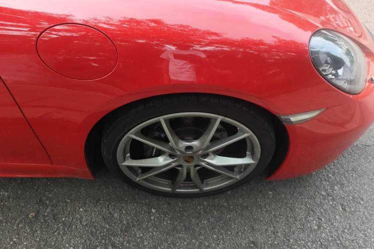 Used Porsche 718 2020 Cayman 2.0T Right Front Wheel Hub