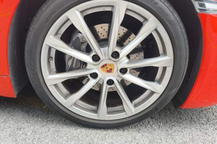 Used Porsche 718 2020 Boxster 2.0T Right Front Wheel Hub