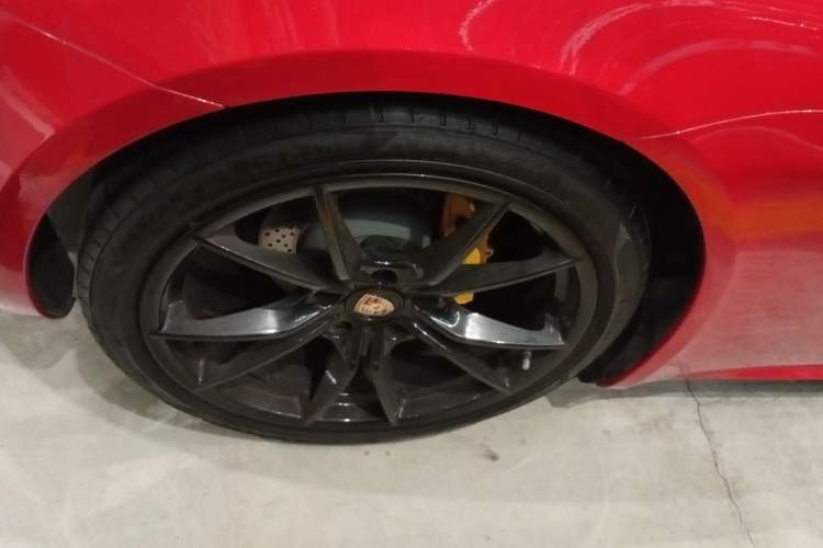 Used Porsche 718 2020 Boxster 2.0T Right Rear Wheel Hub