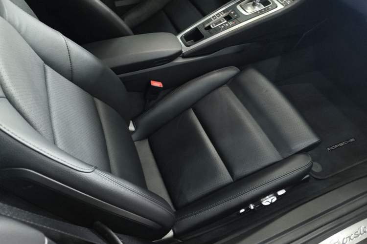 Used Porsche 718 2020 Boxster 2.0T Right Front Seat