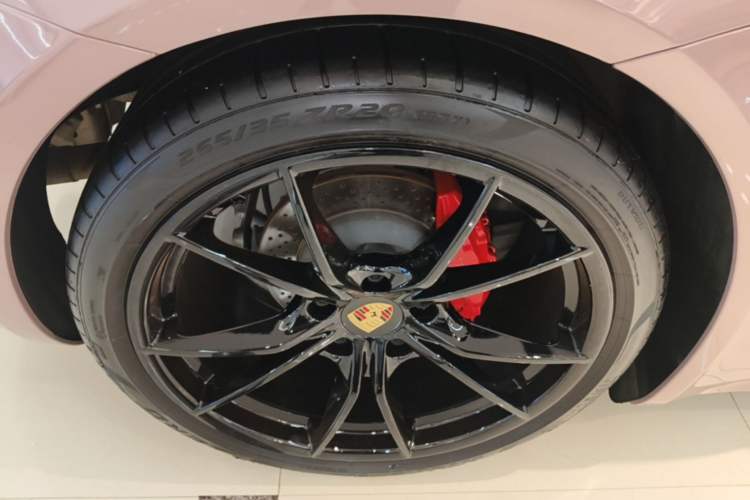 Used Porsche 718 2020 Cayman 2.0T Right Rear Wheel Hub