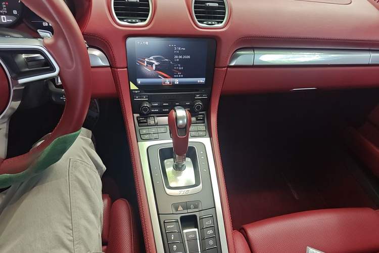 Used Porsche 718 2020 Boxster 2.0T Audio And AC Panel