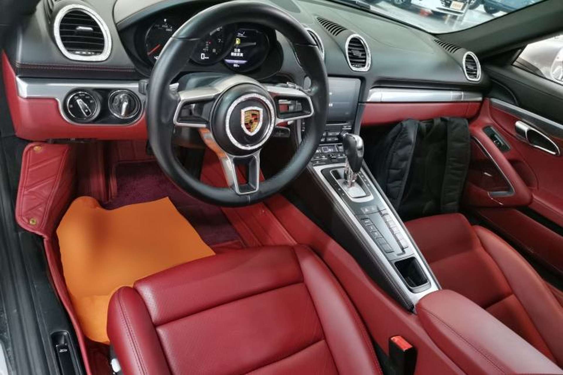 Used Porsche 718 2020 Cayman 2.0T Center Console