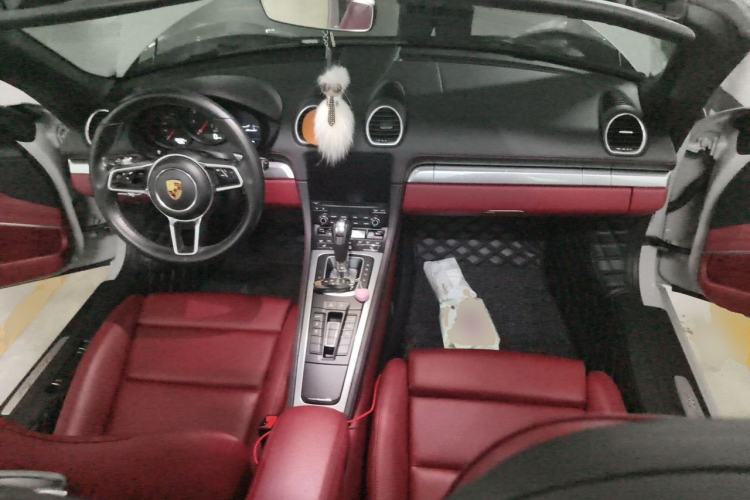 Used Porsche 718 2020 Boxster 2.0T Center Console