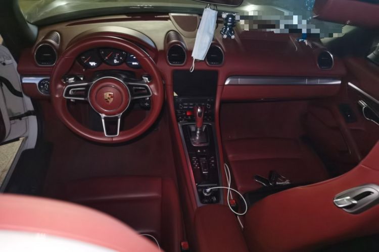Used Porsche 718 2020 Boxster 2.0T Center Console