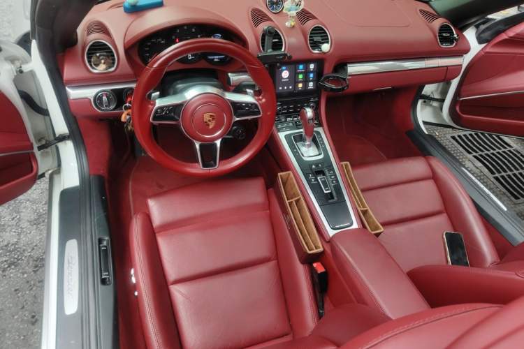 Used Porsche 718 2020 Boxster 2.0T Center Console