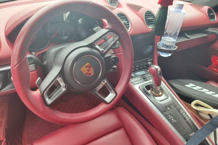 Used Porsche 718 2020 Cayman 2.0T Center Console