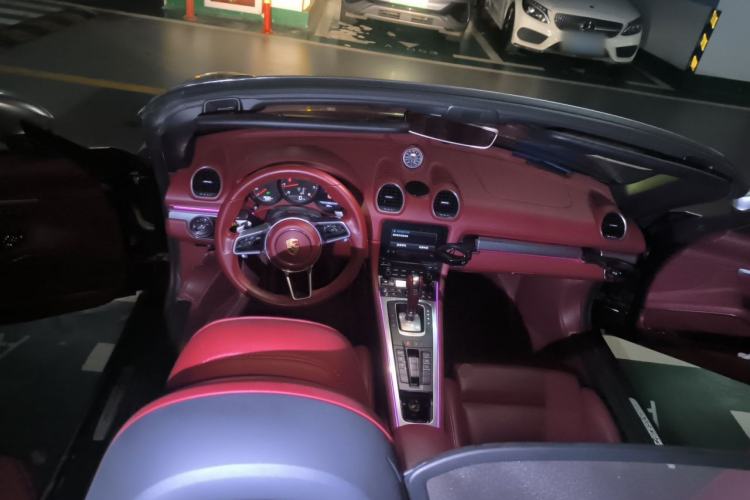 Used Porsche 718 2020 Boxster 2.0T Center Console