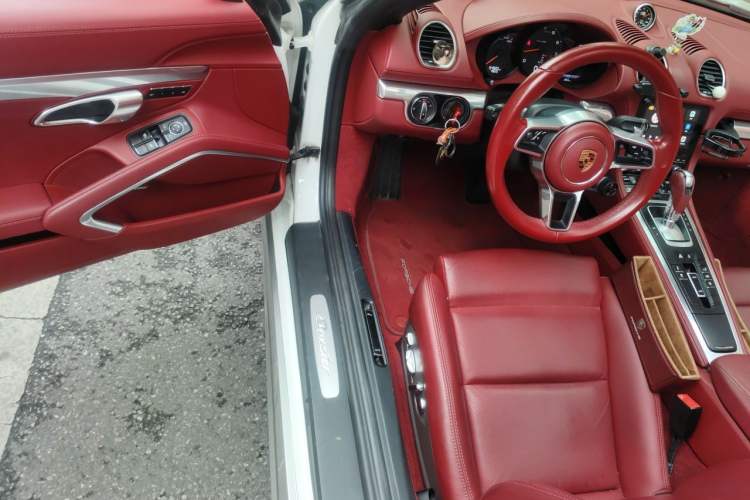 Used Porsche 718 2020 Boxster 2.0T Driver Seat