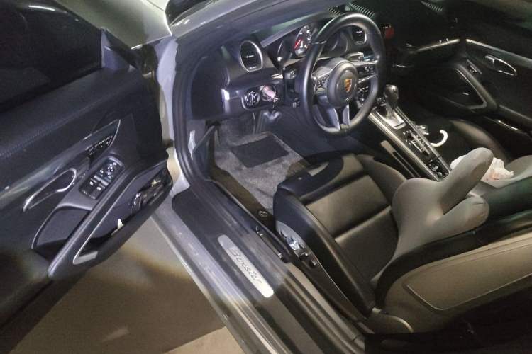 Used Porsche 718 2020 Boxster 2.0T Driver Seat