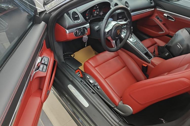Used Porsche 718 2020 Cayman 2.0T Driver Seat