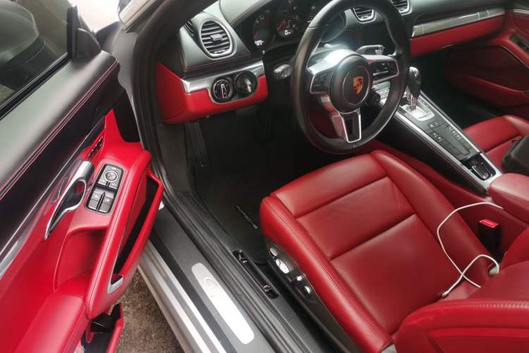 Used Porsche 718 2020 Cayman 2.0T Driver Seat