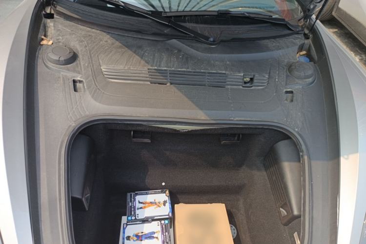Used Porsche 718 2020 Cayman 2.0T Engine Bay