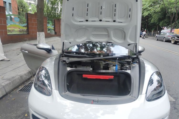 Used Porsche 718 2020 Boxster 2.0T Engine Bay