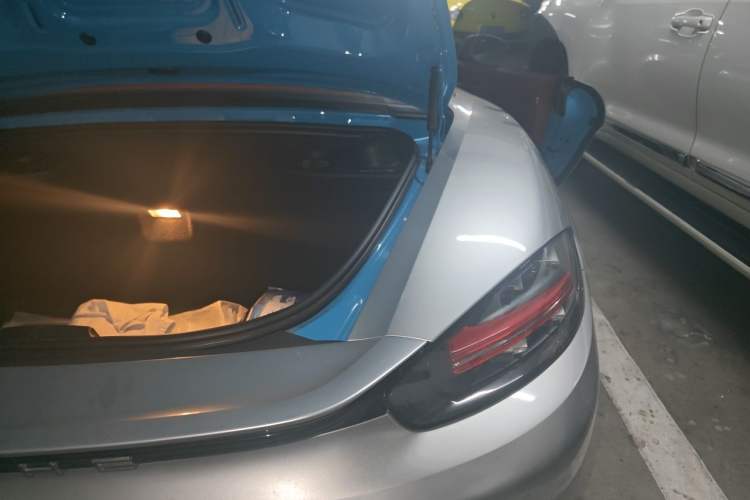 Used Porsche 718 2020 Boxster 2.0T Engine Bay Left