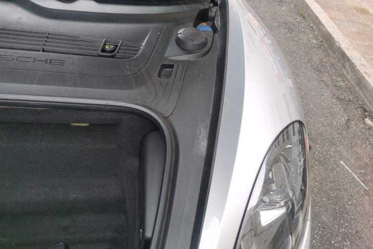 Used Porsche 718 2020 Cayman 2.0T Engine Bay Left