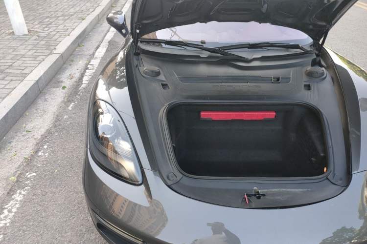 Used Porsche 718 2020 Cayman 2.0T Engine Bay Right