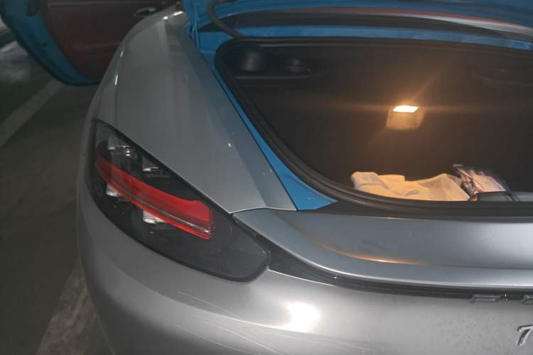 Used Porsche 718 2020 Boxster 2.0T Engine Bay Right