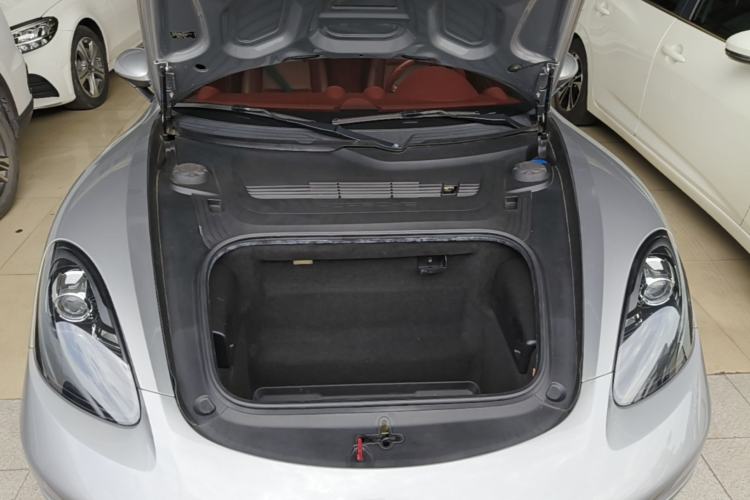 Used Porsche 718 2020 Cayman 2.0T Engine Bay