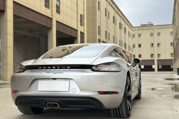 Used Porsche 718 2020 Cayman 2.0T Exterior 2