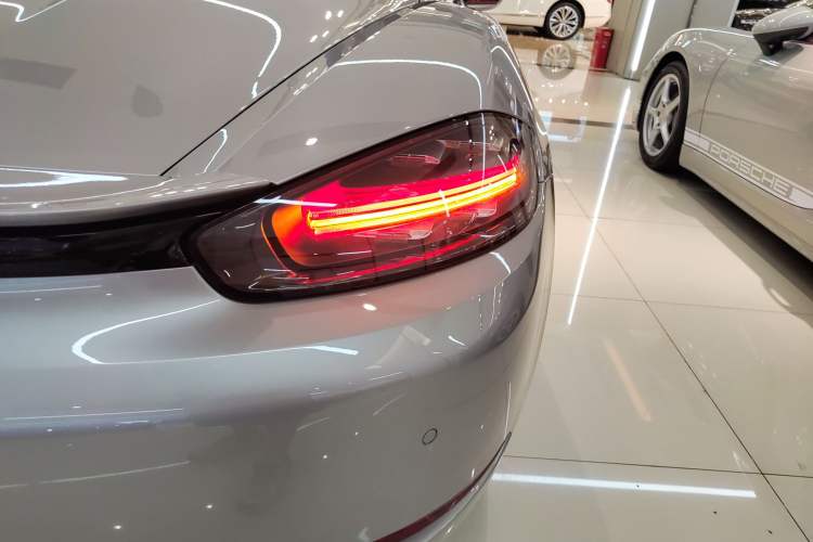 Used Porsche 718 2020 Boxster 2.0T Exterior 6