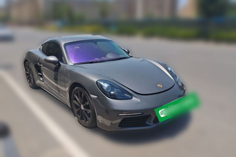 Used Porsche 718 2020 Cayman 2.0T Front Right 45 Deg