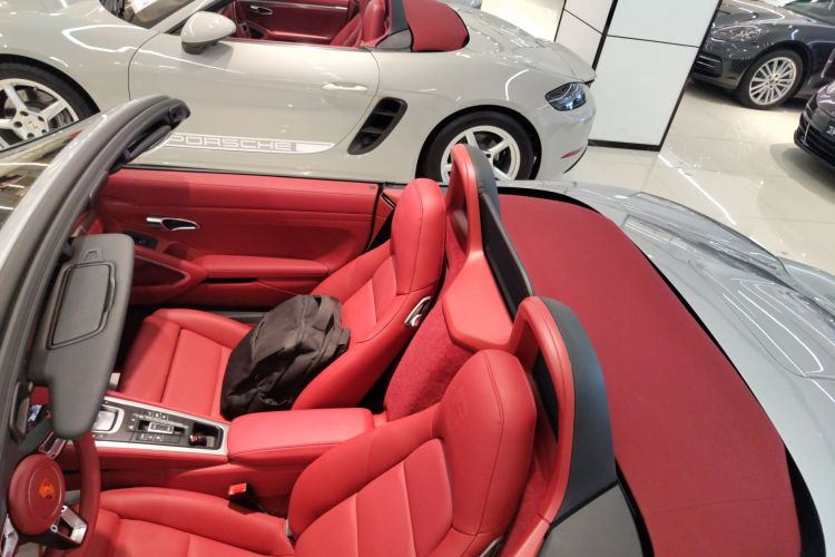 Used Porsche 718 2020 Boxster 2.0T Headliner