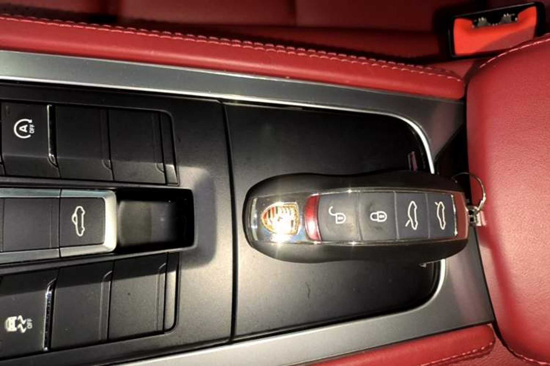 Used Porsche 718 2020 Boxster 2.0T Interior 1