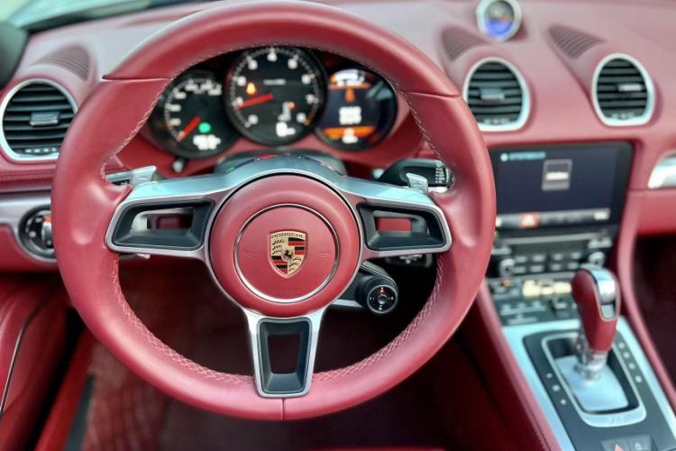 Used Porsche 718 2020 Boxster 2.0T Interior 2