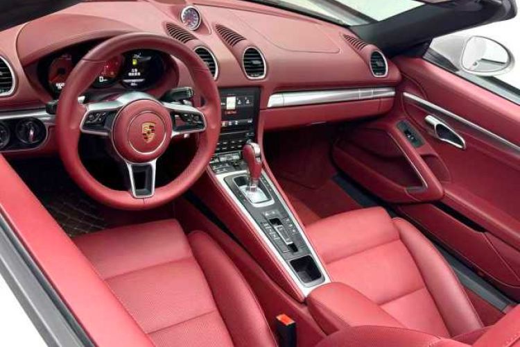 Used Porsche 718 2020 Boxster 2.0T Interior 2