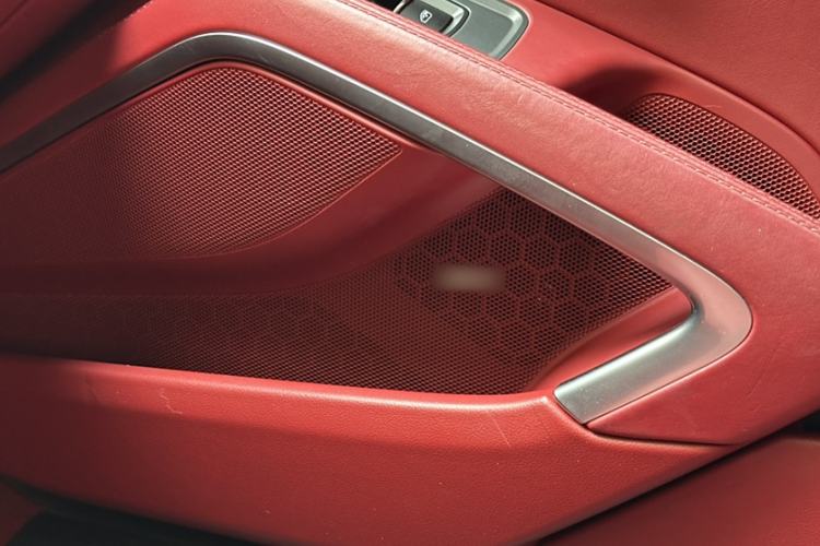 Used Porsche 718 2020 Cayman 2.0T Interior 2