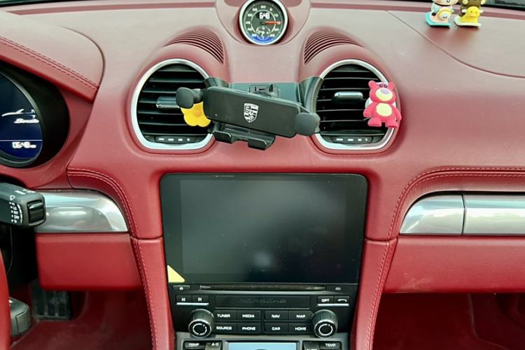 Used Porsche 718 2020 Boxster 2.0T Interior 4