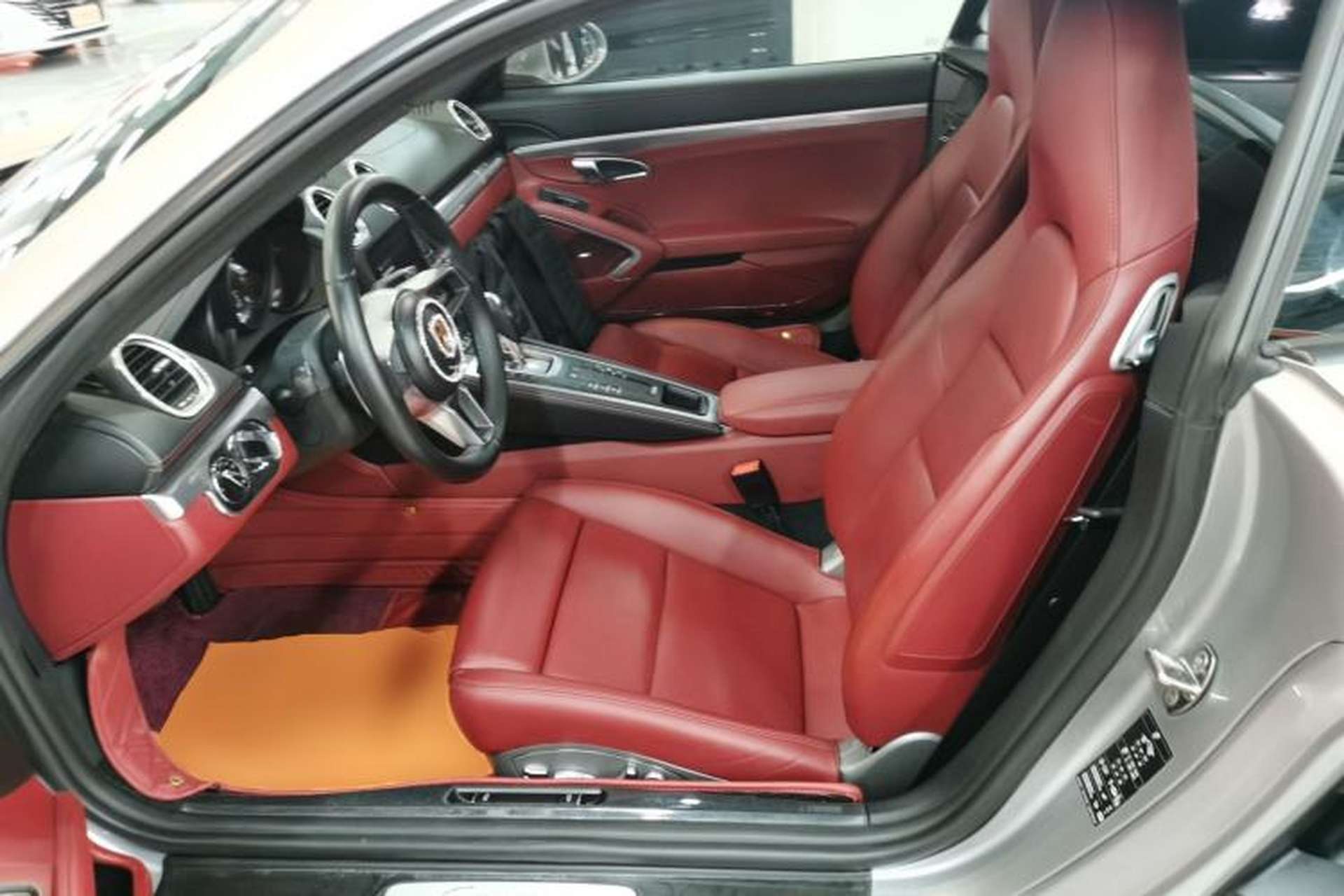 Used Porsche 718 2020 Cayman 2.0T Left Front Seat
