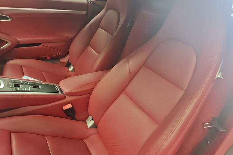 Used Porsche 718 2020 Boxster 2.0T Left Front Seat
