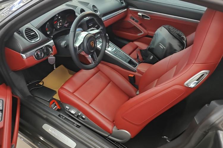 Used Porsche 718 2020 Cayman 2.0T Left Front Seat