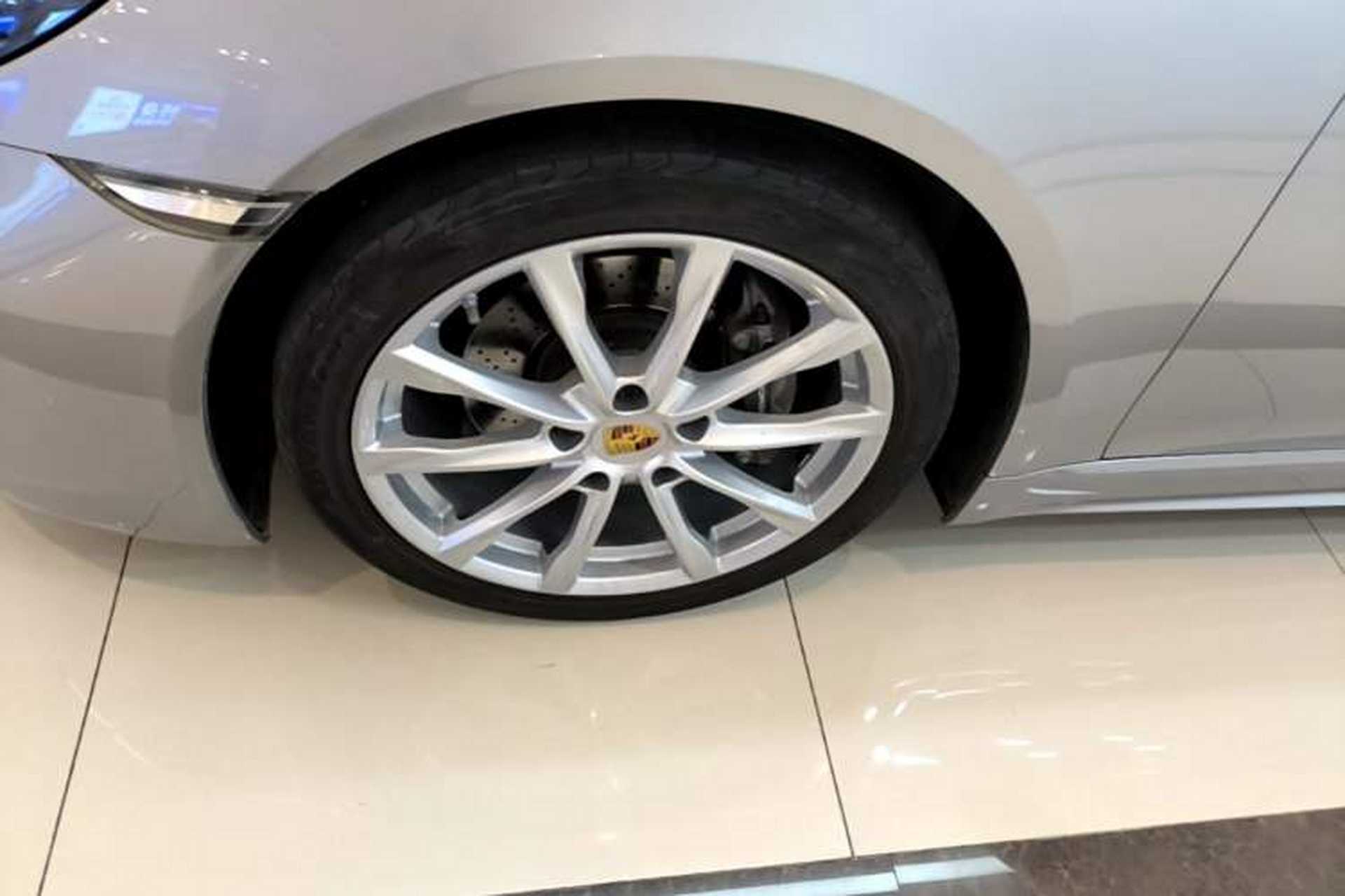 Used Porsche 718 2020 Boxster 2.0T Left Front Wheel Hub