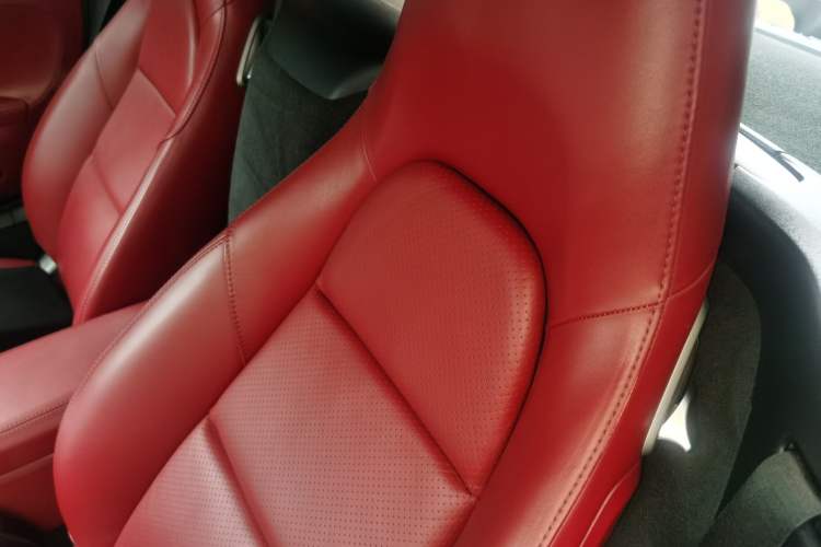 Used Porsche 718 2020 Cayman 2.0T Left Rear Seat