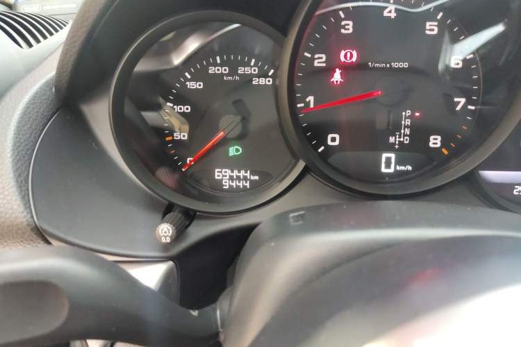 Used Porsche 718 2020 Boxster 2.0T Odometer Close Up