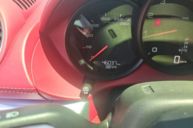 Used Porsche 718 2020 Cayman 2.0T Odometer Close Up