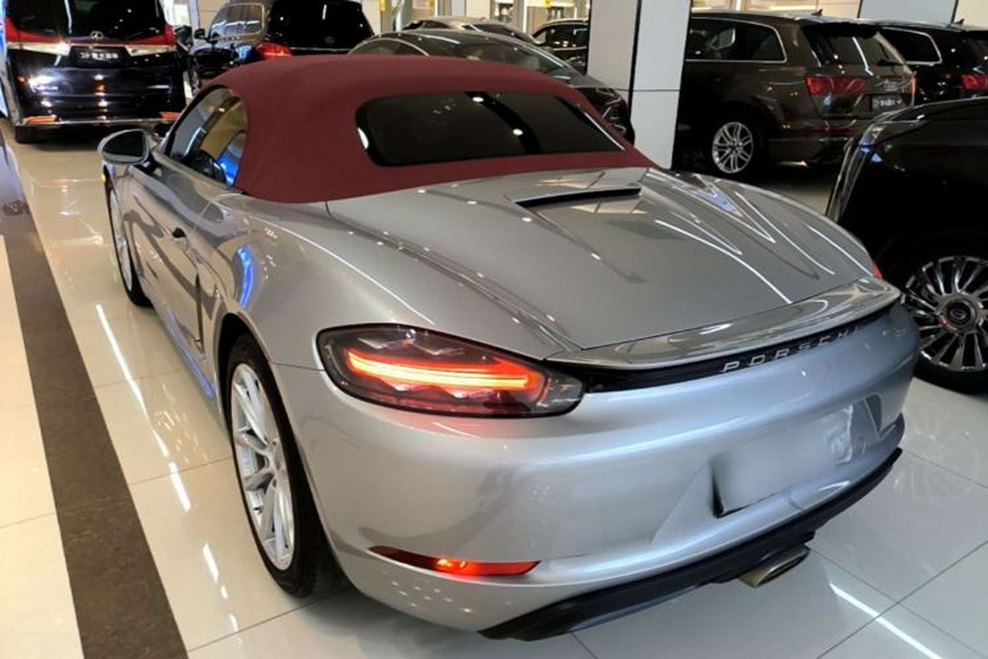Used Porsche 718 2020 Boxster 2.0T Rear Left 45 Deg