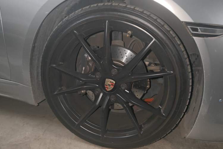 Used Porsche 718 2020 Boxster 2.0T Right Front Wheel Hub