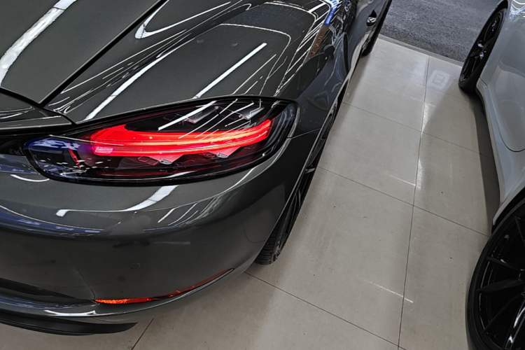 Used Porsche 718 2020 Cayman 2.0T Right Rear Taillight