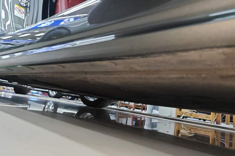 Used Porsche 718 2020 Cayman 2.0T Right Side Sill